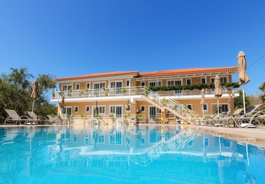 Artemis Apartments Kypseli Bagian luar foto