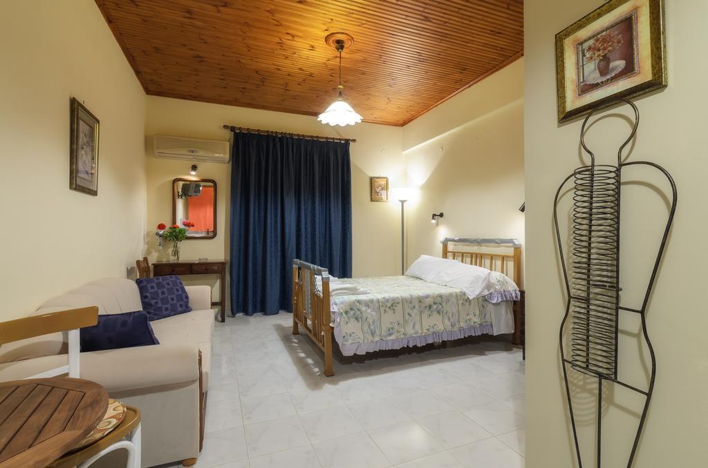 Artemis Apartments Kypseli Bagian luar foto
