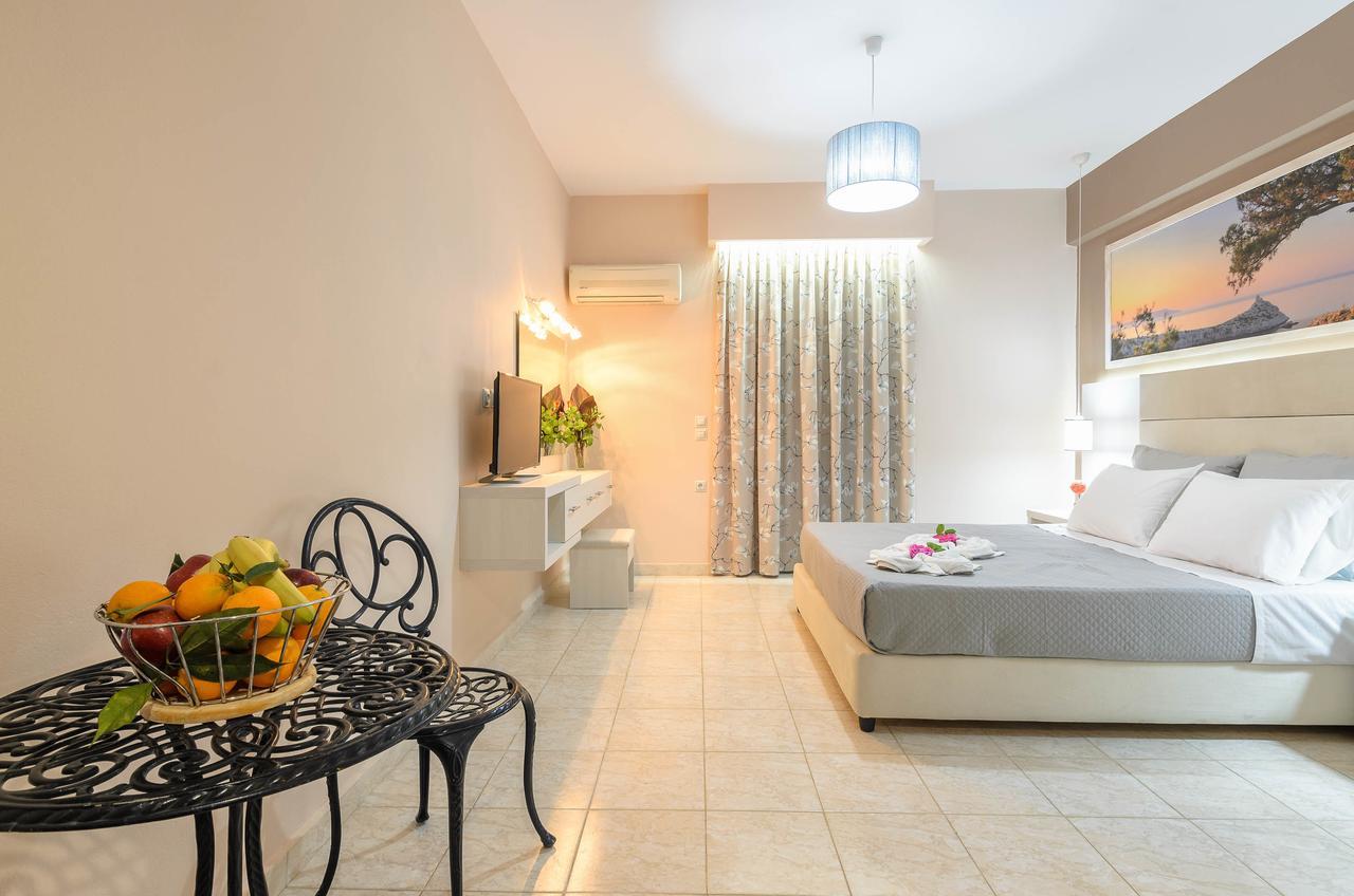 Artemis Apartments Kypseli Bagian luar foto
