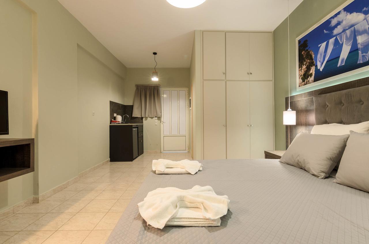 Artemis Apartments Kypseli Bagian luar foto