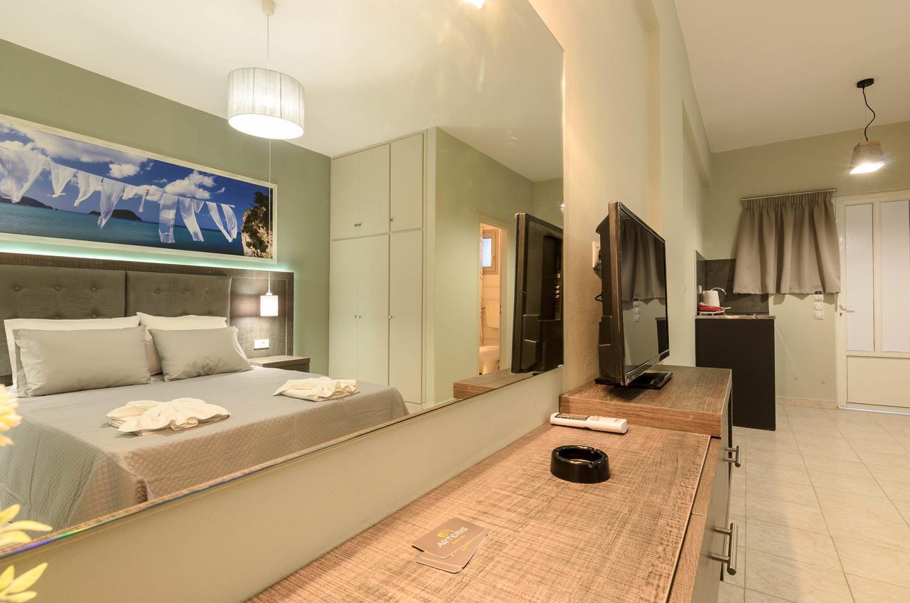 Artemis Apartments Kypseli Bagian luar foto
