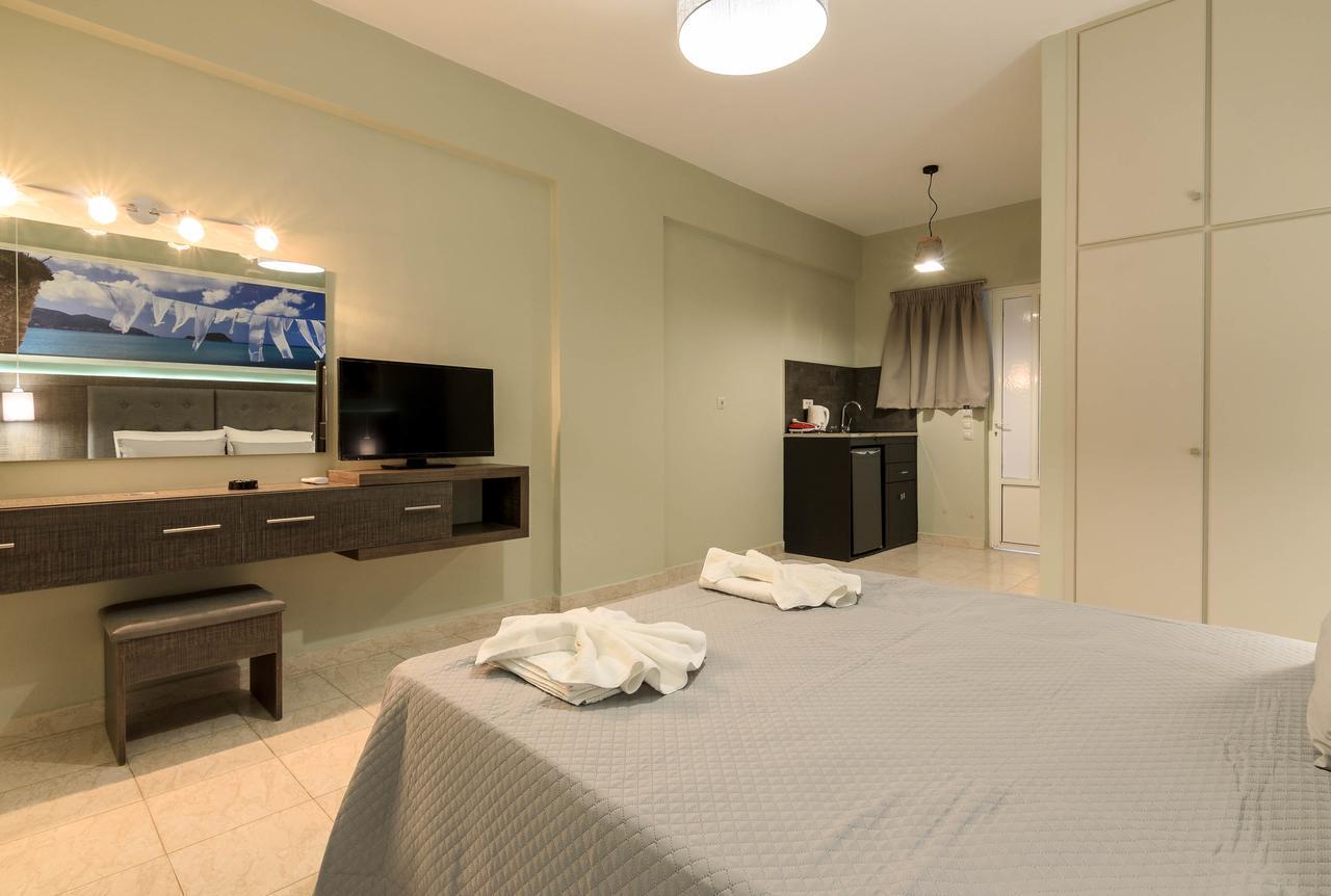 Artemis Apartments Kypseli Bagian luar foto
