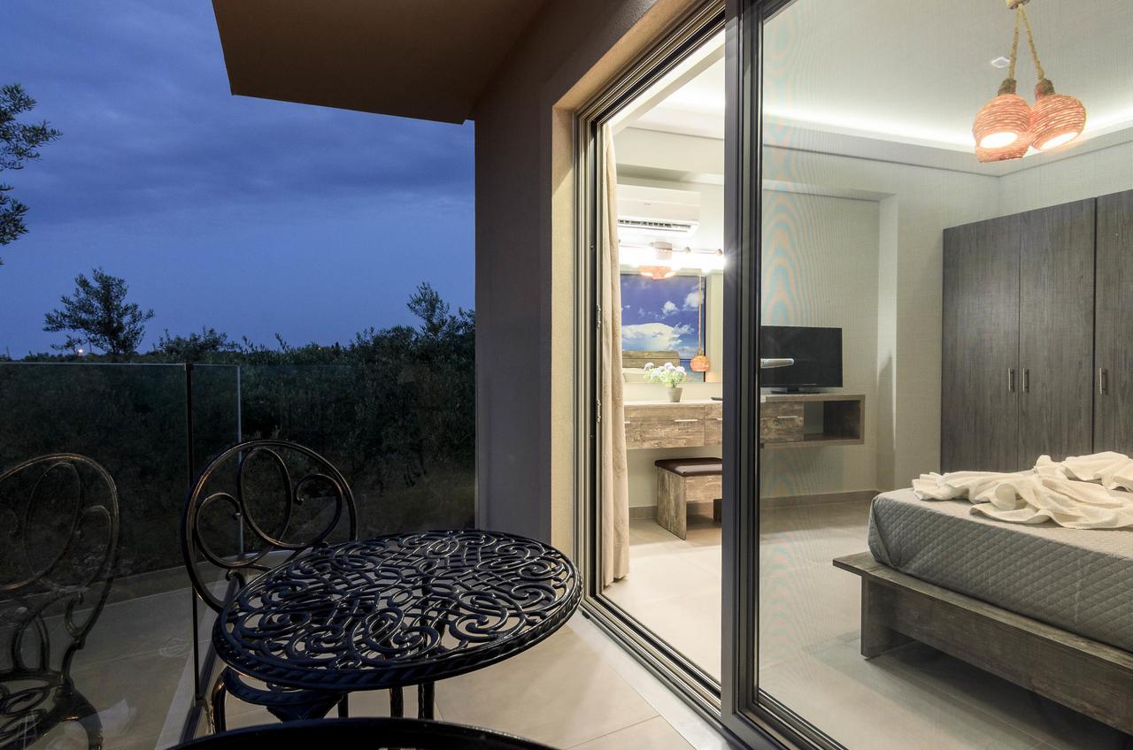 Artemis Apartments Kypseli Bagian luar foto